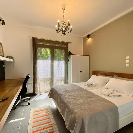 Apartment Small Gem Athens, Next To Metro Nomismatokopeio