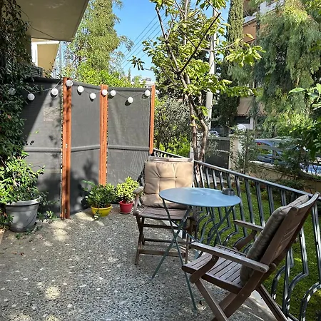 Apartment Small Gem Athens, Next To Metro Nomismatokopeio *