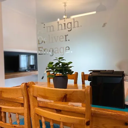 Appartement Small Gem Athens, Next To Metro Nomismatokopeio Athene